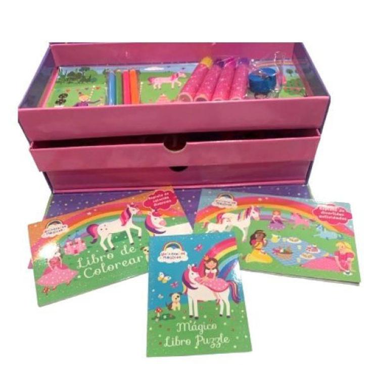 Imagen de UNICORNIOS MÁGICOS CAJA DE ACTIVIDADES / AGUA DE MAYO